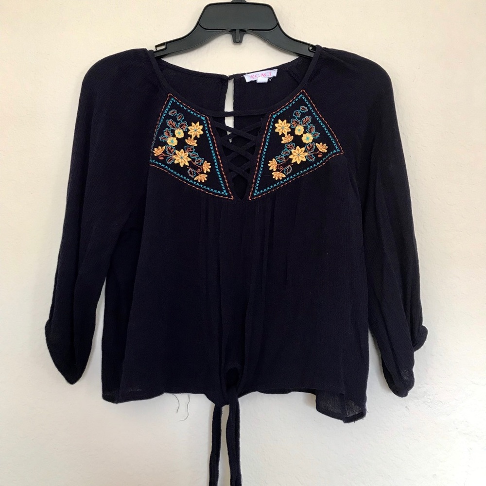 Navy blue 3/4 sleeve top🌼